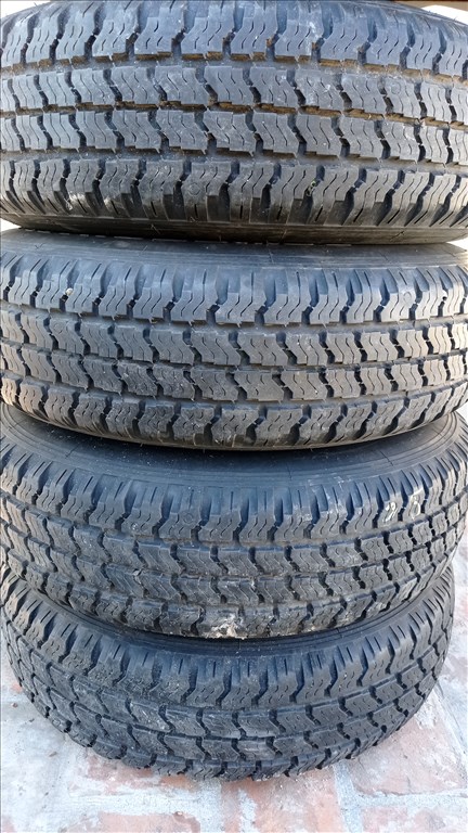 SUZUKI SAMURAI 15" ALUFELNI 5X139,7 NÈGYÈVSZAKOS 195/80R15 GUMIVAL OLCSÓN!!  5. kép