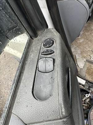 Mercedes Vito 639 Ablakemelő kapcsoló  646980