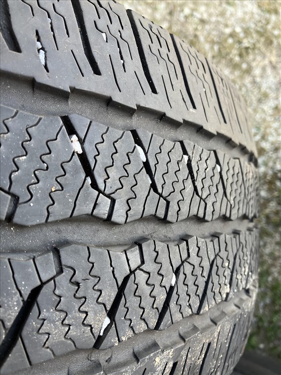  215/60R17C" használt Continental furgon téli gumi gumi 3. kép