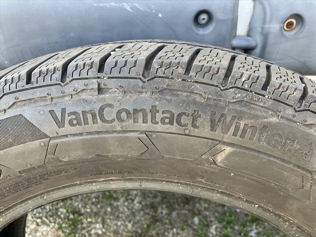  215/60R17C" használt Continental furgon téli gumi gumi 6. kép