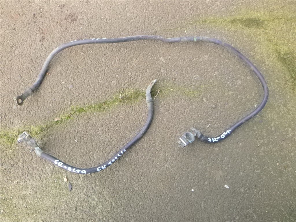 Skoda Octavia I 2000. 1,6 SR, AKL, akkumulátor csatlakozó  Saruval  1. kép