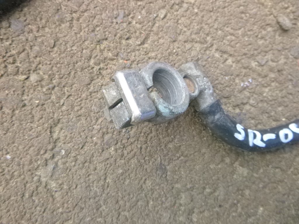 Skoda Octavia I 2000. 1,6 SR, AKL, akkumulátor csatlakozó  Saruval  2. kép