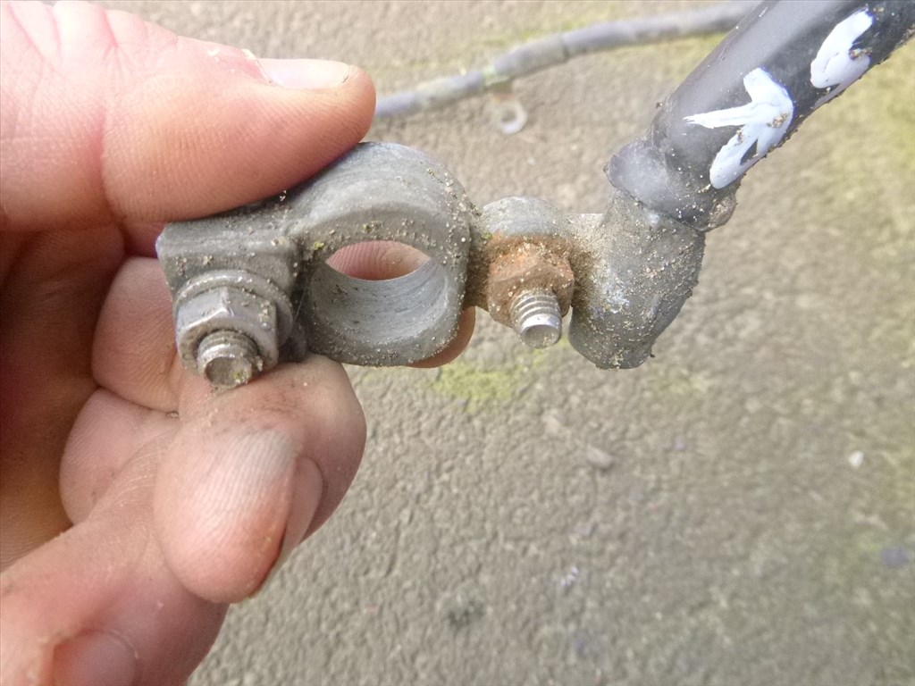 Skoda Octavia I 2000. 1,6 SR, AKL, akkumulátor csatlakozó  Saruval  3. kép