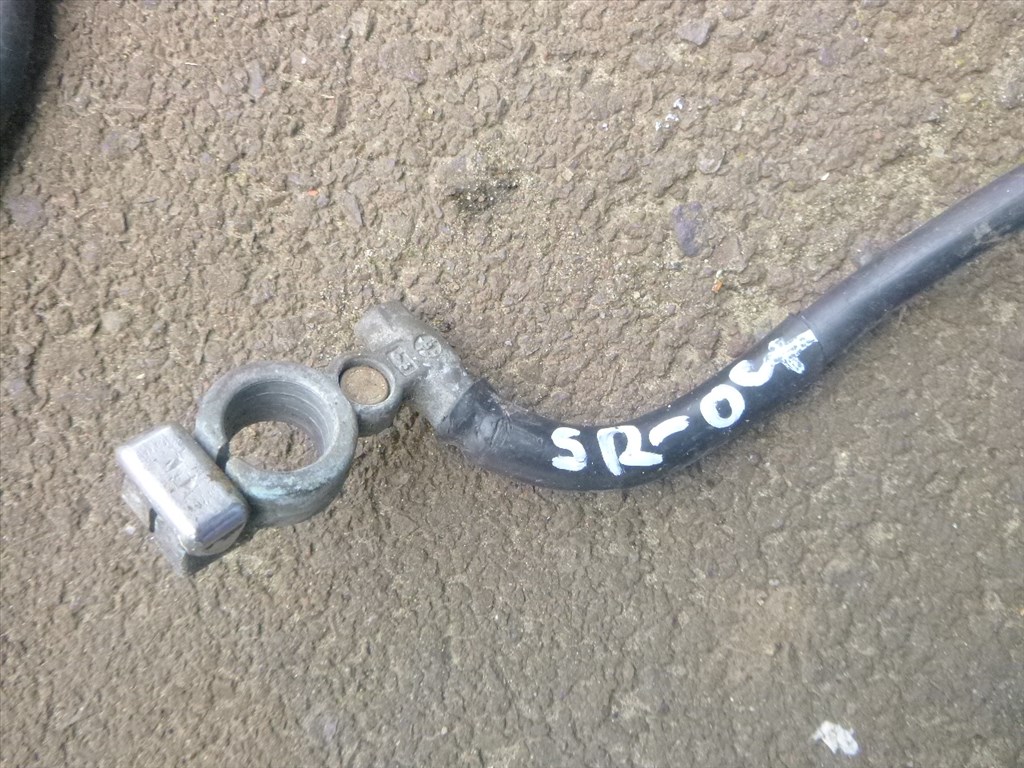 Skoda Octavia I 2000. 1,6 SR, AKL, akkumulátor csatlakozó  Saruval  4. kép