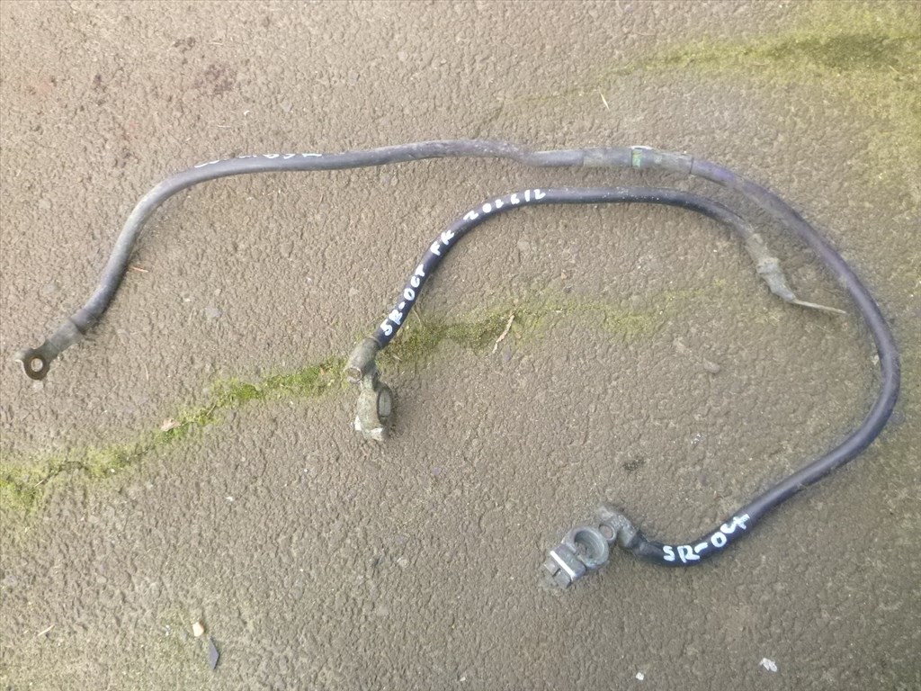 Skoda Octavia I 2000. 1,6 SR, AKL, akkumulátor csatlakozó  Saruval  5. kép