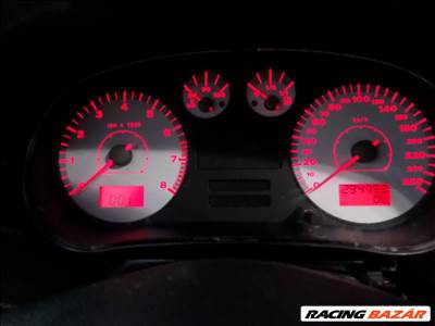 Seat León I 1.8T 20V Kilométer kilométer óra 