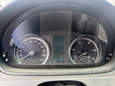 Mercedes Vito 639 Krómkarikás Kilométer óra 646980
