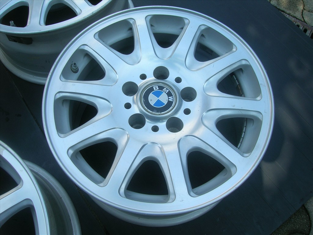   BMW (E34, E39, E46) gyári alufelni garnitúra 8x16" ET23 eladó 4. kép