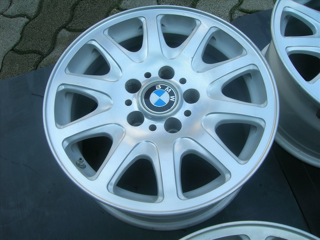   BMW (E34, E39, E46) gyári alufelni garnitúra 8x16" ET23 eladó 6. kép