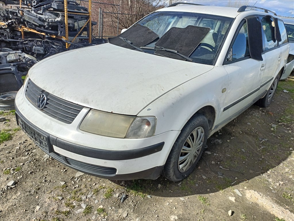 Volkswagen Passat B5 Variant 1.9 TDI motor AJM kóddal, 304616km-el eladó ajm19tdi lb9a 1. kép