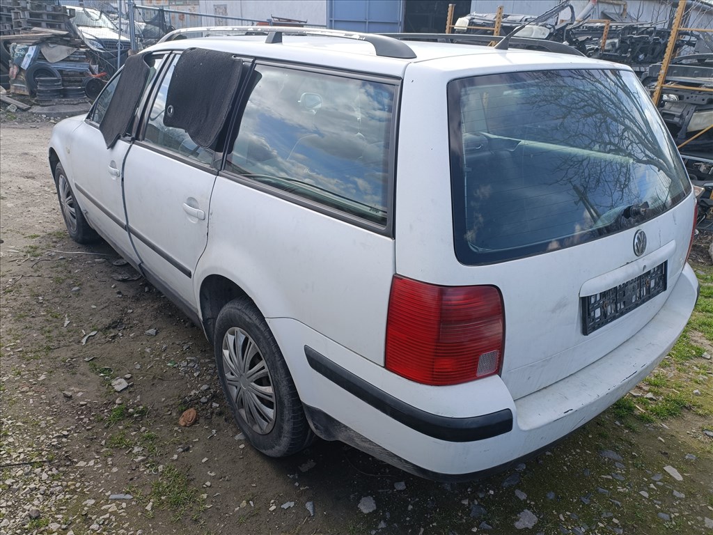 Volkswagen Passat B5 Variant 1.9 TDI motor AJM kóddal, 304616km-el eladó ajm19tdi lb9a 4. kép