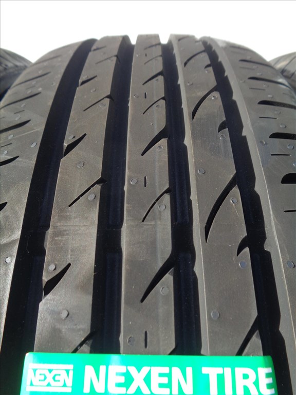 Új Nexen 215/60R17 nyári gumi garnitúra eladó. 3. kép