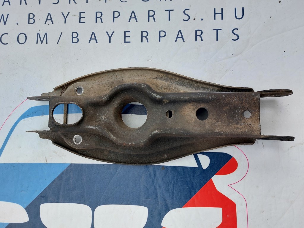 BMW E81 E82 E87 E88 E90 E91 E92 E93 E84 X1 bal jobb hátsó alsó nagy lengõkar 2. kép