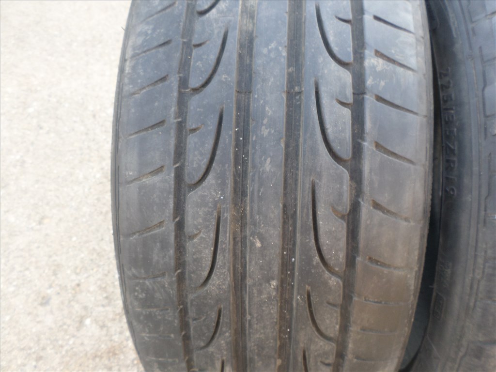 225/3519" használt Dunlop nyári gumi gumi 3. kép