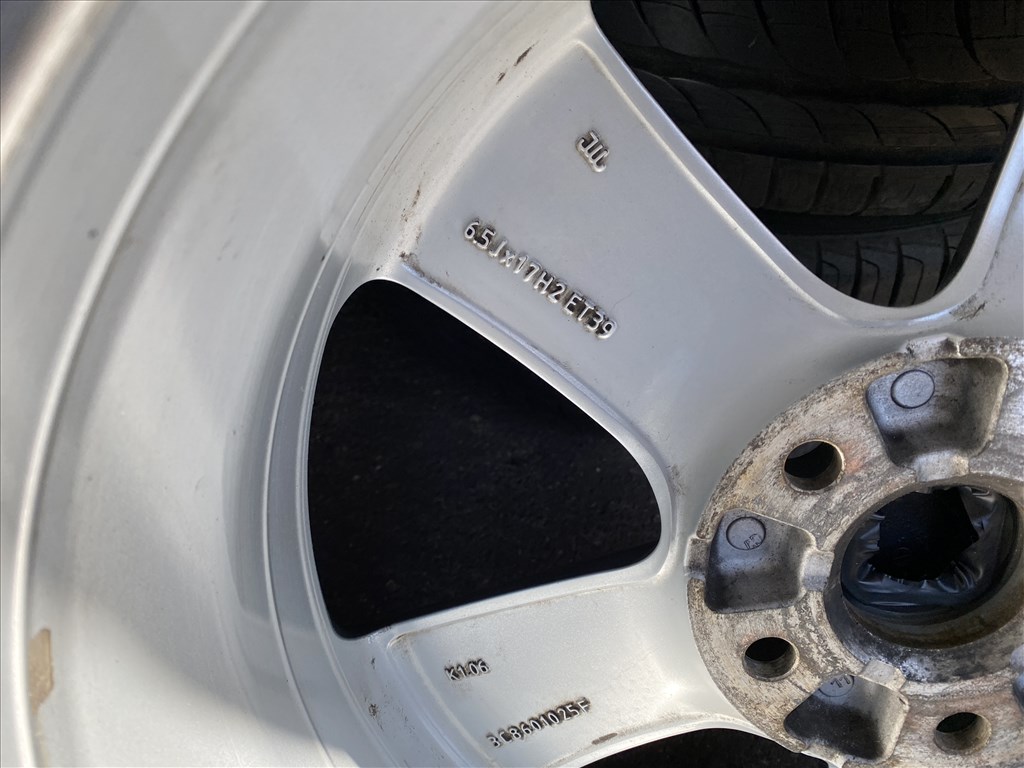 Volkswagen Jetta / Golf / Touran / Passat gyári 6,5X17-es 5X112 ET39-es könnyűfém felni garnitúra 6. kép