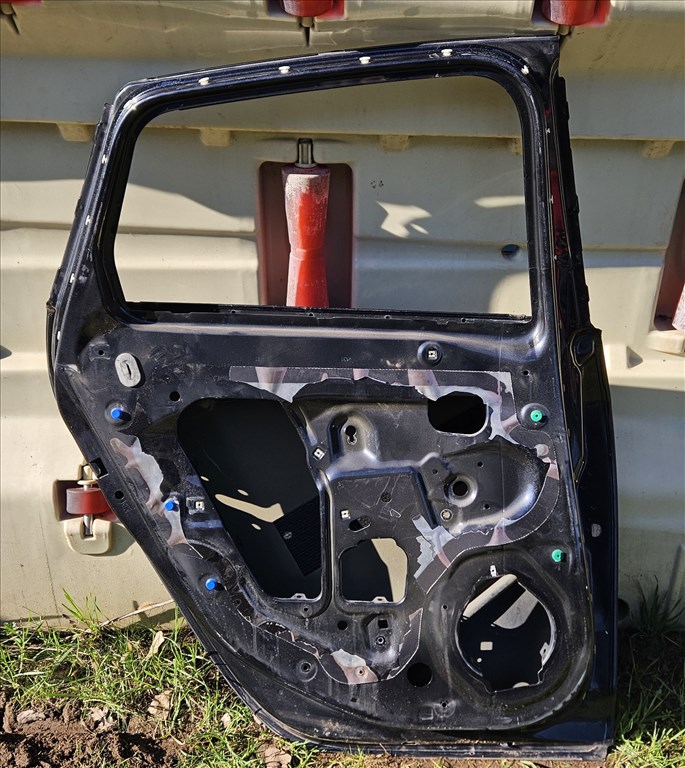 Opel Astra J Bal hátsó ajtó  2. kép