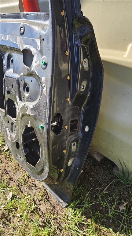 Opel Astra J Bal hátsó ajtó  3. kép