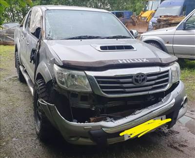 Toyota Hilux (AN10/AN20/AN30) bontott alkatrészei