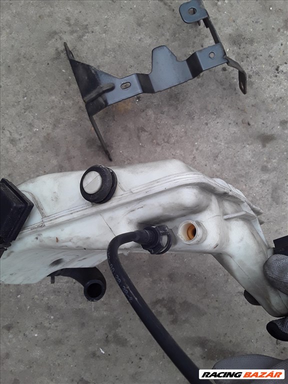 Gokart Kiegyenlítő Tartály Konzollal 2. kép