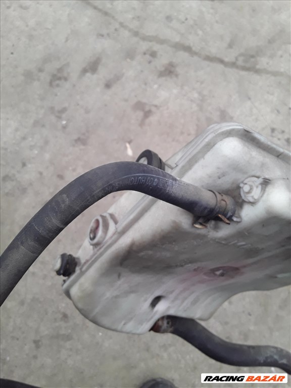 Gokart Kiegyenlítő Tartály Konzollal 5. kép