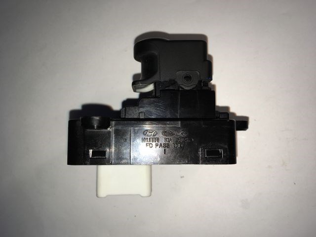 HYUNDAI I30 Jobb első Ablakemelő Kapcsoló 5. kép