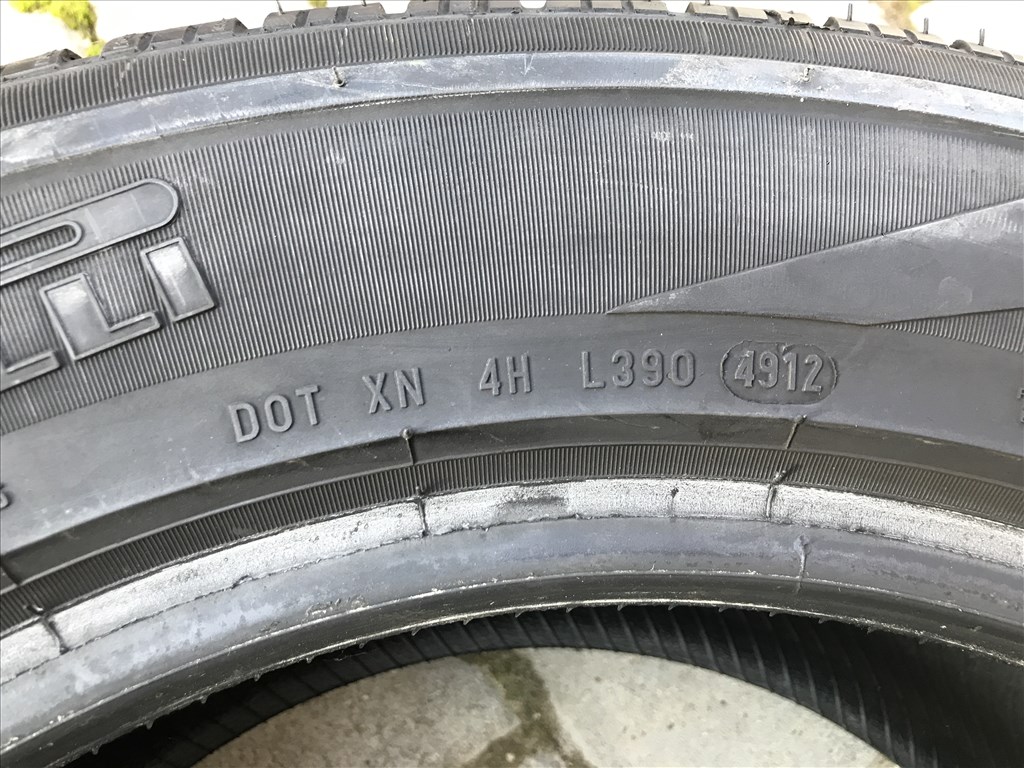  Pirelli Scorpion 255/55 18" R18 használt téli gumi 8. kép