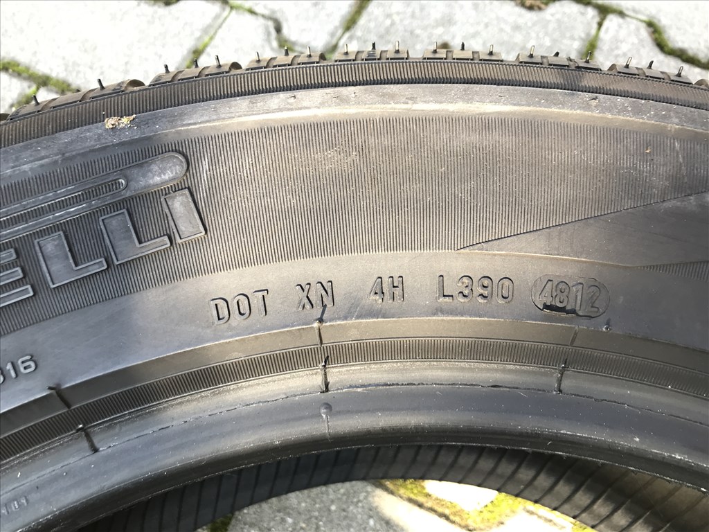  Pirelli Scorpion 255/55 18" R18 használt téli gumi 9. kép