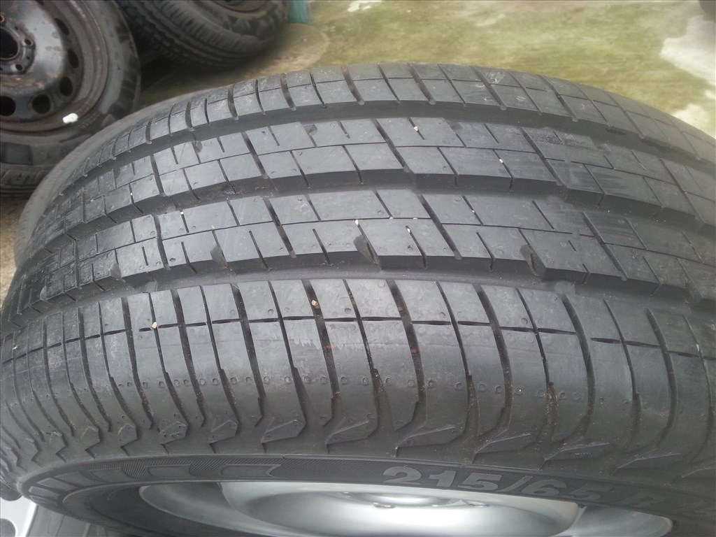  5x160 lyukosztású gyári Ford Turneo Custom lemezfelni, rajta 215/65R15C Continental nyári gumi  11. kép