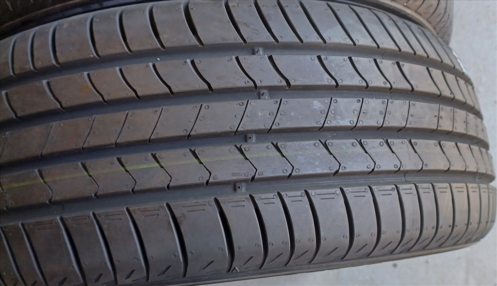  Új Kumho Ecsta HS51 215/55 R18 nyári gumik 110e./4db 1. kép
