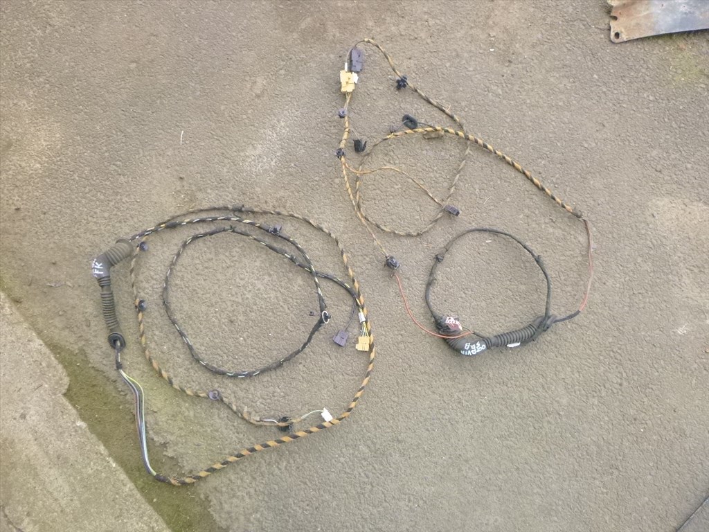 Skoda Octavia I 5 AJTÓS csomagtérajtó vezeték köteg védőgumival 1. kép