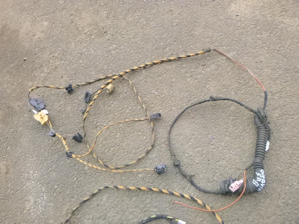 Skoda Octavia I 5 AJTÓS csomagtérajtó vezeték köteg védőgumival 7. kép