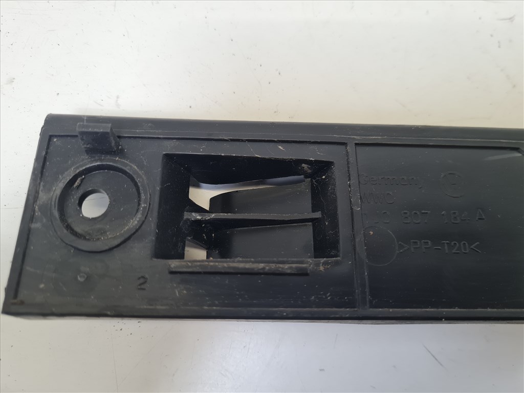 Volkswagen Golf IV jobb első lökhárító vezető (18346) 1j0807184a 2. kép