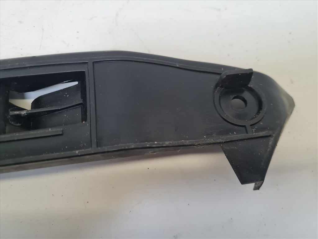 Volkswagen Golf IV jobb első lökhárító vezető (18346) 1j0807184a 3. kép