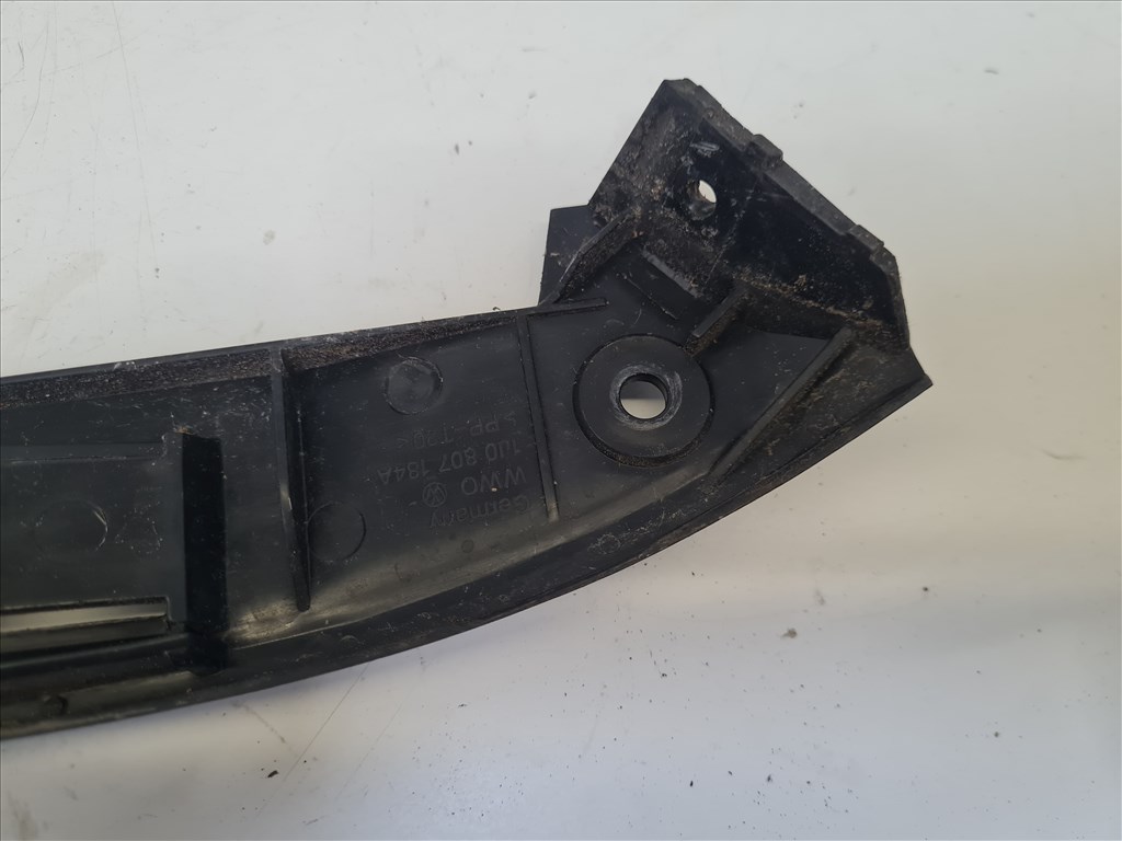 Volkswagen Golf IV jobb első lökhárító vezető (18346) 1j0807184a 7. kép