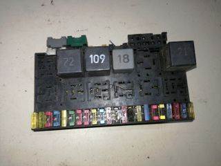 Volkswagen Vento Biztosítéktábla Motortér *111825*