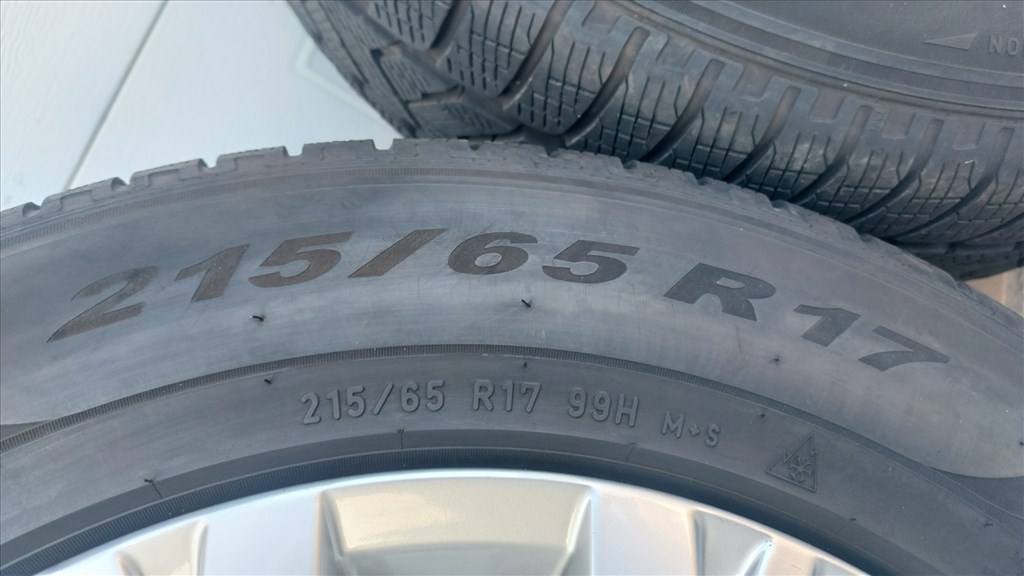 2.Gyári, VW Tiguán II. 5NA  /Montana/17" alufelni 5x112  téli  gumikkal 7. kép
