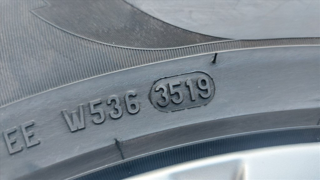 2.Gyári, VW Tiguán II. 5NA  /Montana/17" alufelni 5x112  téli  gumikkal 10. kép