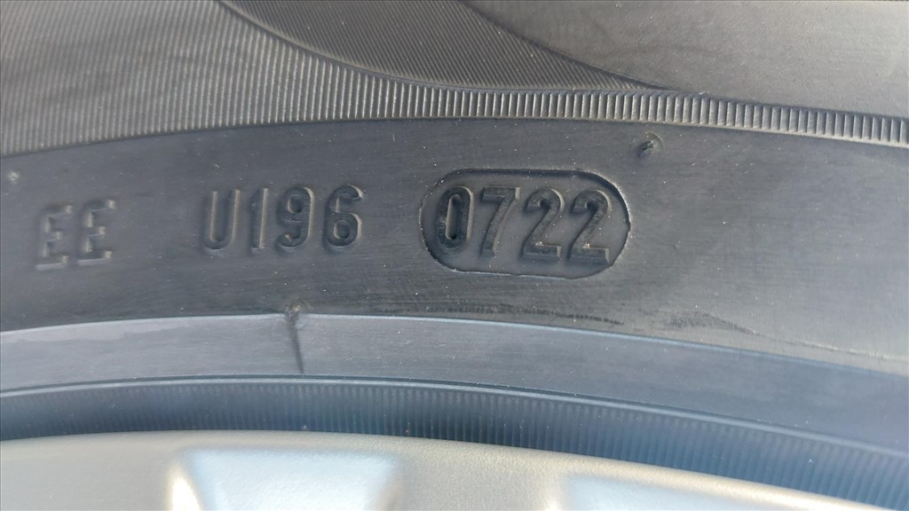 2.Gyári, VW Tiguán II. 5NA  /Montana/17" alufelni 5x112  téli  gumikkal 11. kép