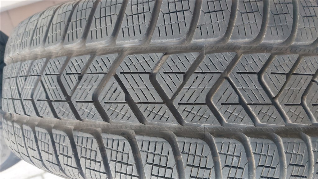 2.Gyári, VW Tiguán II. 5NA  /Montana/17" alufelni 5x112  téli  gumikkal 12. kép