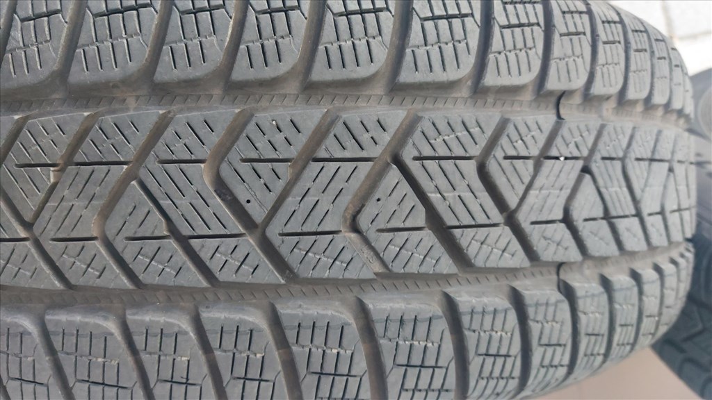 2.Gyári, VW Tiguán II. 5NA  /Montana/17" alufelni 5x112  téli  gumikkal 13. kép