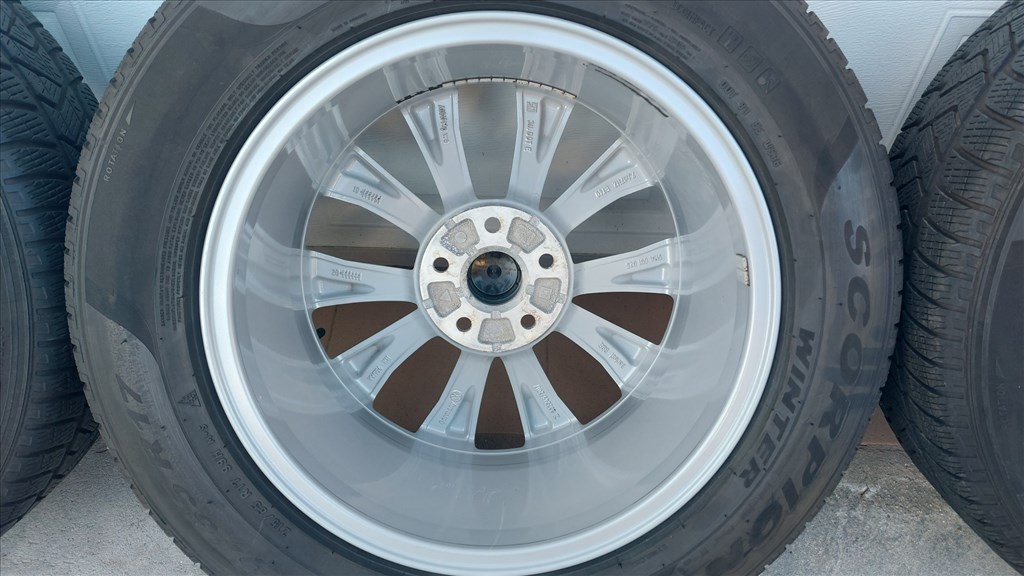 2.Gyári, VW Tiguán II. 5NA  /Montana/17" alufelni 5x112  téli  gumikkal 5. kép