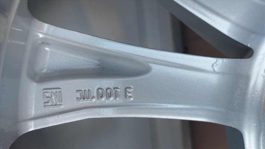 2.Gyári, VW Tiguán II. 5NA  /Montana/17" alufelni 5x112  téli  gumikkal 19. kép