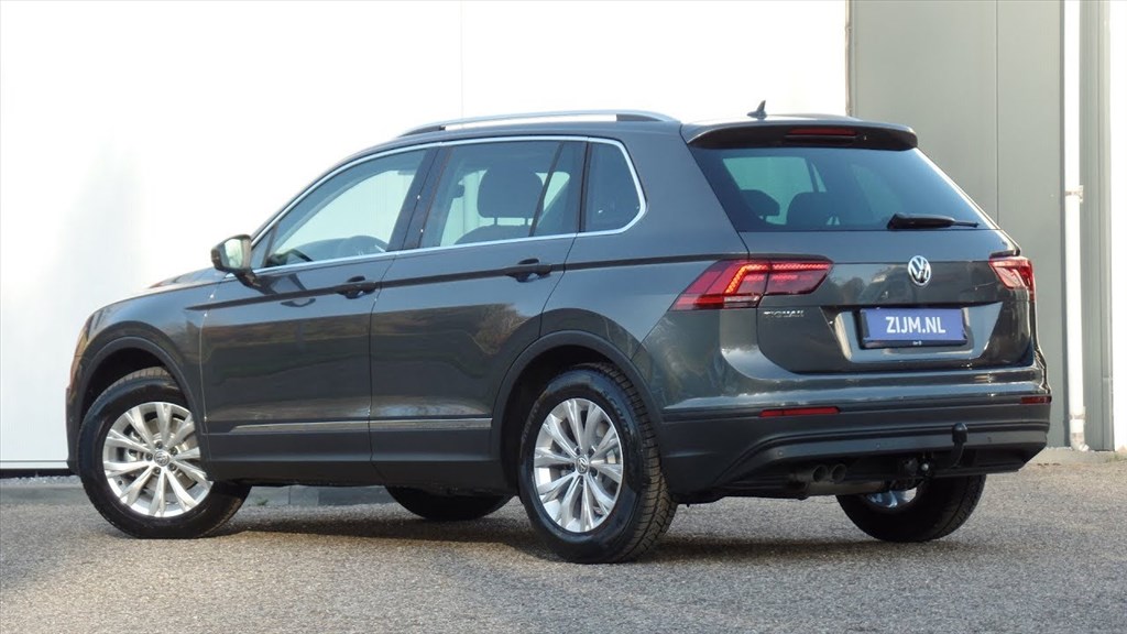 2.Gyári, VW Tiguán II. 5NA  /Montana/17" alufelni 5x112  téli  gumikkal 22. kép