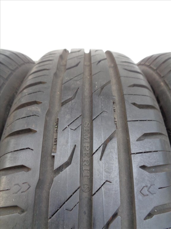 Semperit 185/65R15 nyári gumi újszerű állapotban eladó.  3. kép