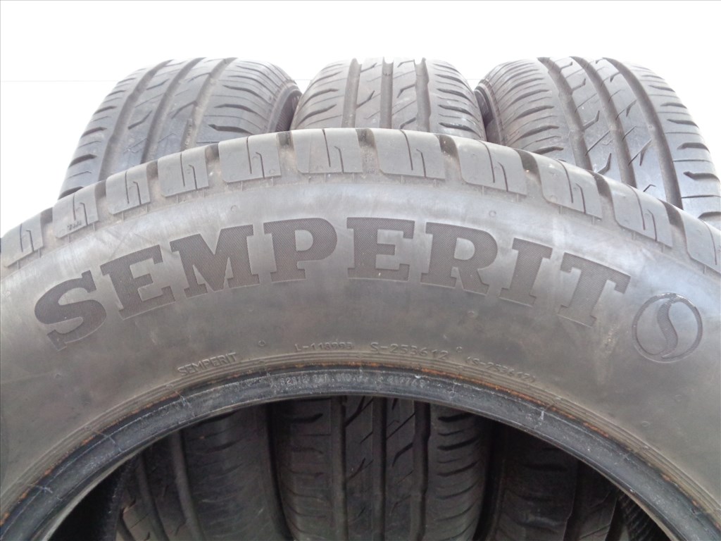 Semperit 185/65R15 nyári gumi újszerű állapotban eladó.  4. kép