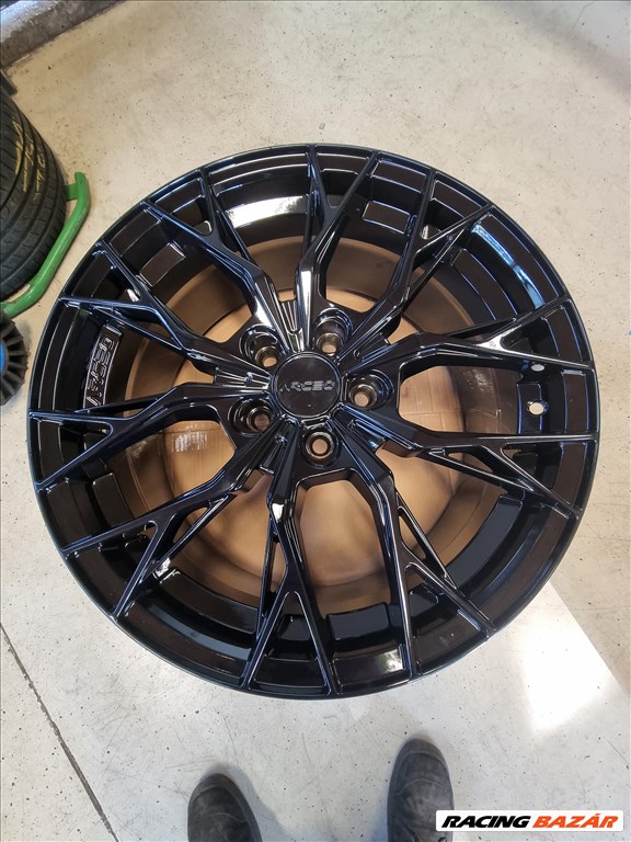  5x112 lyukosztású 8JJ 18" új Arceo alufelni 1. kép