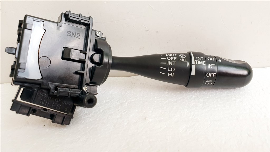 508293 Suzuki Swift 3, 2008,  Ablaktörlő Kapcsoló.  1. kép