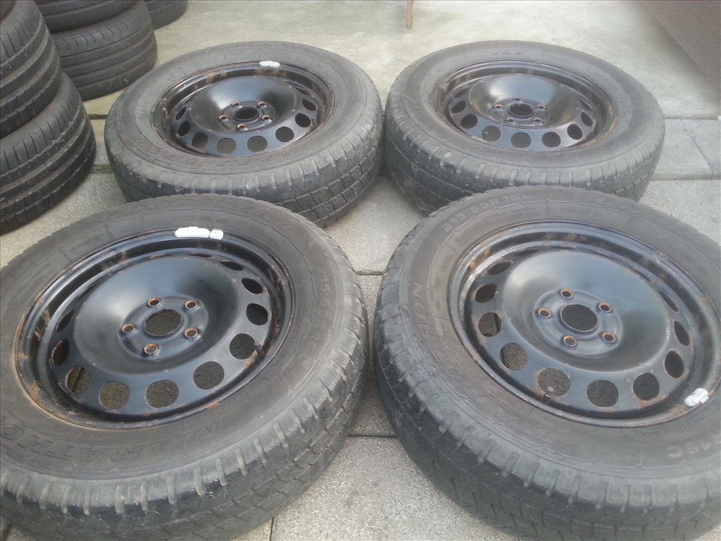  5x112 VW T4 Caravelle/Transporter lemezfelni, rajta 215/65R16C Goodyear nyári gumi  1. kép