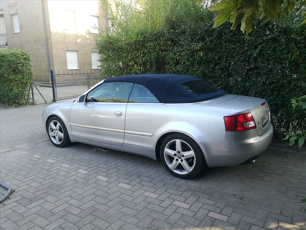 Eladó Audi A4 Cabriolet 3.0 V6 MultItronic gyári szép szervizelt kedvező áron eladó. 3. kép