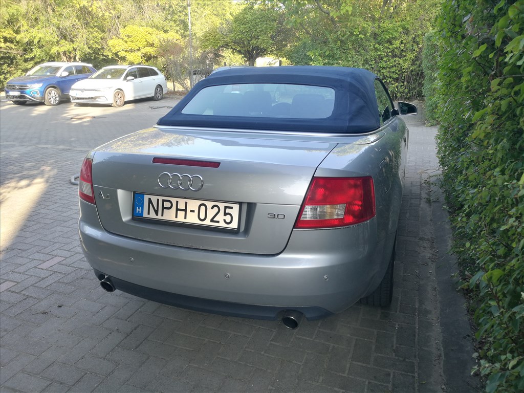 Eladó Audi A4 Cabriolet 3.0 V6 MultItronic gyári szép szervizelt kedvező áron eladó. 6. kép